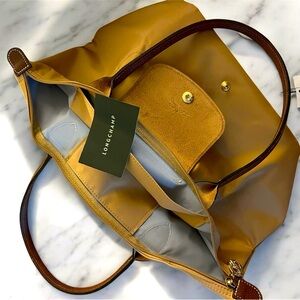 NWT Longchamp Le Pliage Original Medium Shoulder Nylon Bag Tote IN fawn/gold.